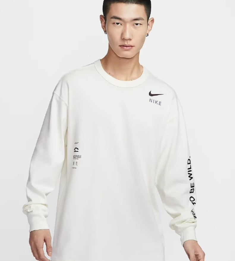 Nike Sportswear Premium Essentials Men's Long-Sleeve T-Shirt