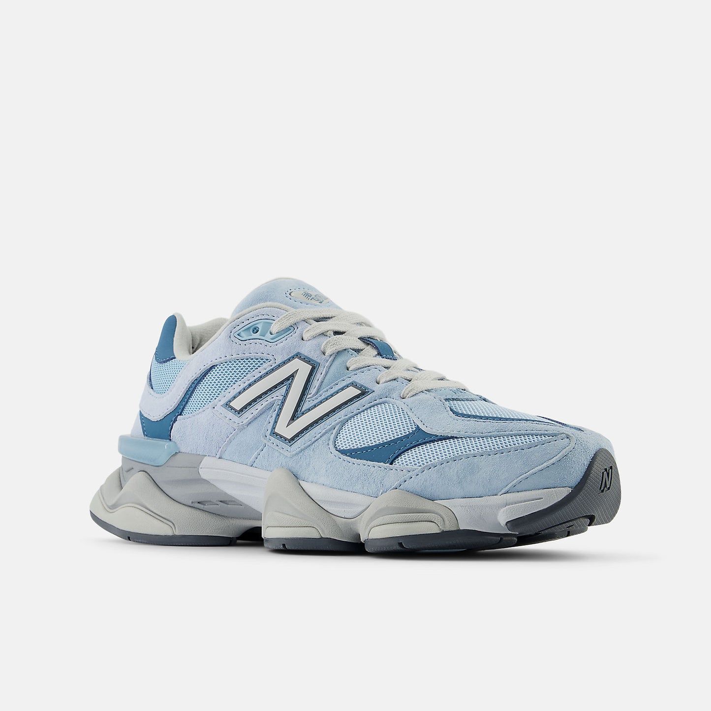 New Balance 9060 Chrome blue with light chrome blue and elemental blue