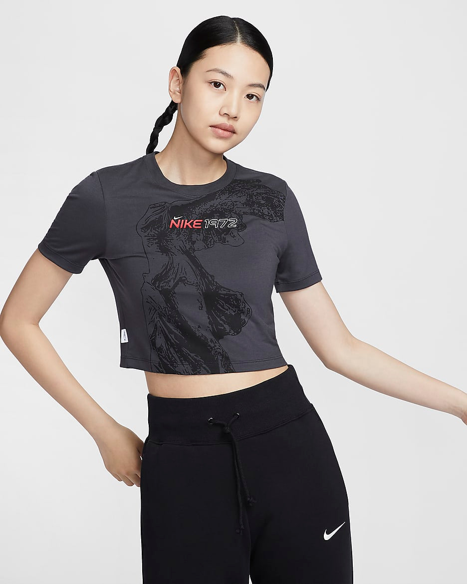 Nike Sportswear Women's Slim Crop Tee