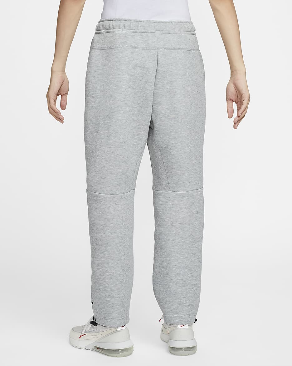 Nike Tech
Men's Fleece Open-Hem Trousers