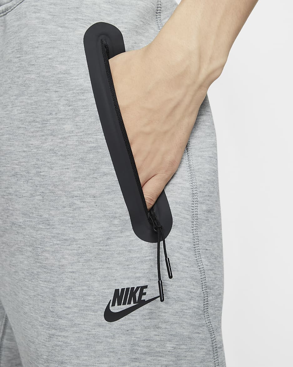 Nike Tech
Men's Fleece Open-Hem Trousers