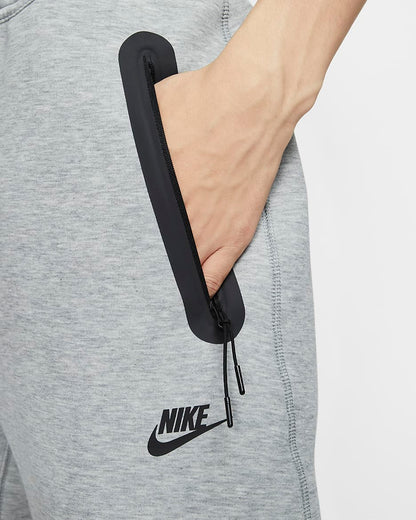 Nike Tech
Men's Fleece Open-Hem Trousers