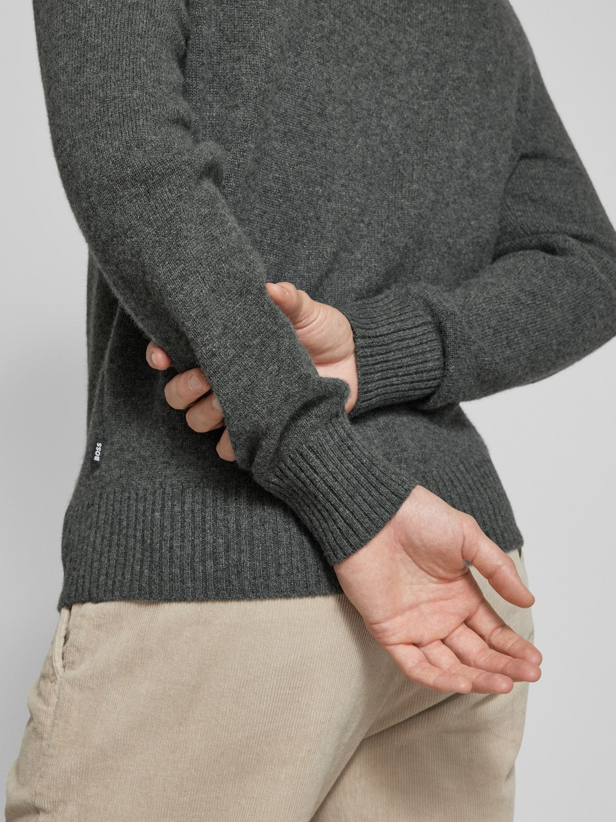 Boss Cashmere sweater with a crew neck in medium gray melange